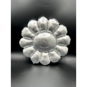 Limited Takashi Murakami Silver Flower Pillow plush 30cm Complexcon kaikai kiki